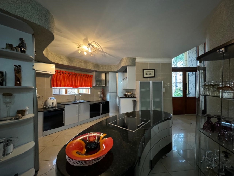 5 Bedroom Property for Sale in Birdwood Estate North West
